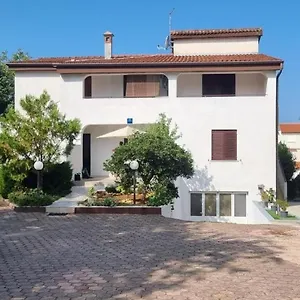  Apartman Cerova